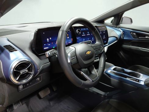 Used 2025 Chevrolet Equinox EV LT w/ Convenience Package FWD image 26