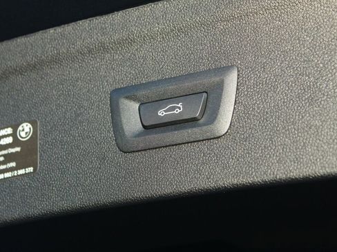 New 2026 BMW iX xDrive60 w/ M Sport Package image 7