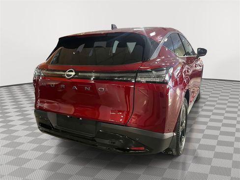 Used 2025 Nissan Murano SV image 3
