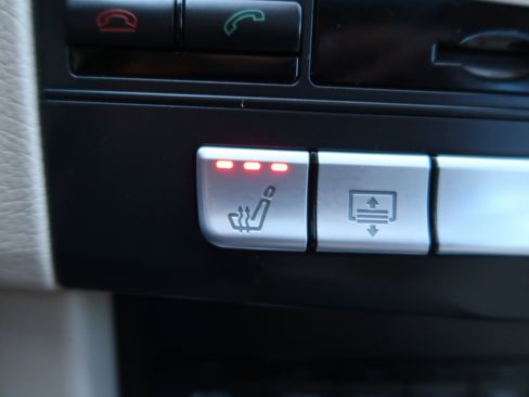 Used 2014 Mercedes-Benz E 350 Sedan w/ Premium 1 Package image 20