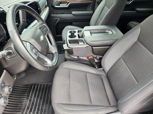 Used 2024 Chevrolet Silverado 1500 LT image 10