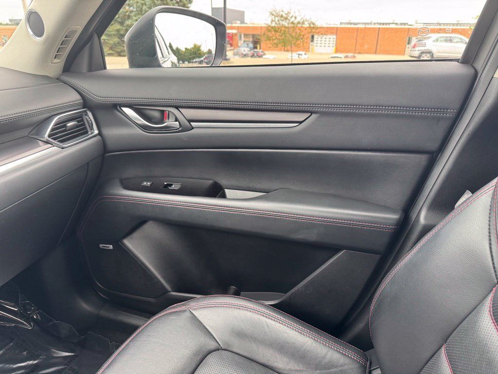 Used 2025 MAZDA CX-5 Carbon Edition AWD/4WD image 19