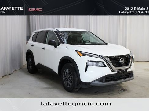 Used 2023 Nissan Rogue S image 1