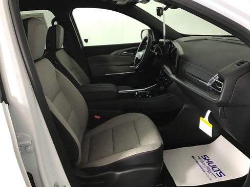 New 2026 Chevrolet Traverse LT w/ Driver Confidence Package image 27