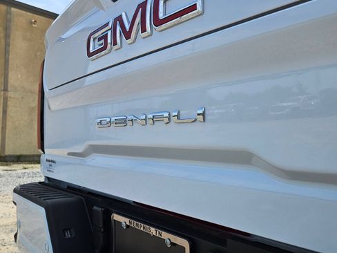New 2026 GMC Sierra 3500 Denali w/ Denali Reserve Package AWD/4WD image 34