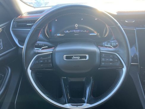 Used 2022 Jeep Grand Cherokee Trailhawk w/ Luxury Tech Group III image 12