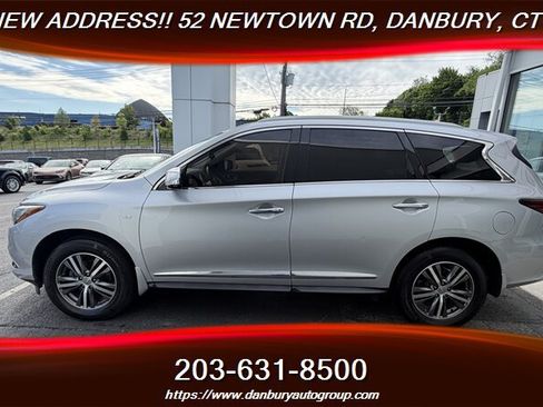 Used 2020 INFINITI QX60 Luxe w/ Essential Package AWD/4WD image 2