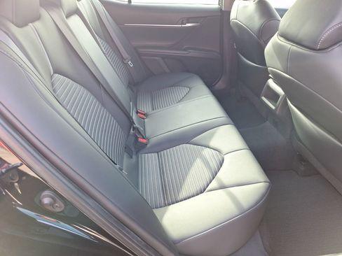 Used 2023 Toyota Camry SE image 29