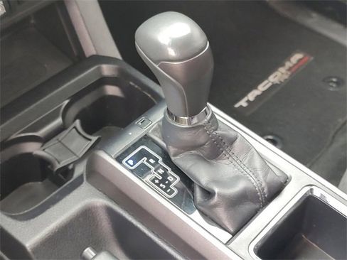 Used 2019 Toyota Tacoma TRD Off-Road image 19