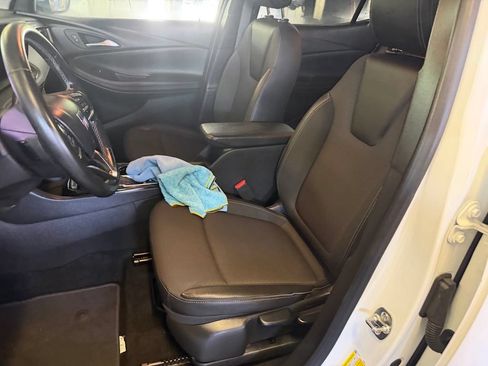 Used 2025 Buick Encore GX Preferred FWD image 10