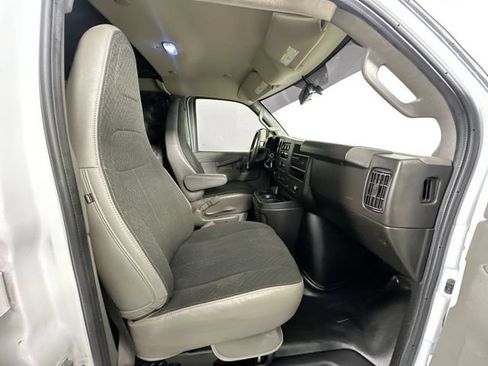 Used 2022 GMC Savana 2500 w/ Driver Convenience Package RWD image 24