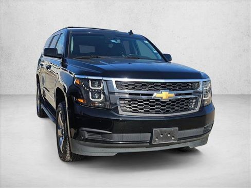Used 2018 Chevrolet Tahoe LT image 2