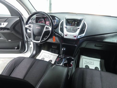 Used 2017 GMC Terrain SLE w/ Chrome Edition image 31