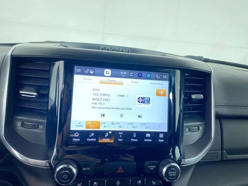 Used 2024 RAM 1500 Laramie image 18