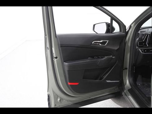 Used 2024 Kia Sportage X-Line w/ X-Line Premium Package AWD/4WD image 4