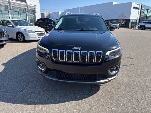 Used 2019 Jeep Cherokee Limited w/ Luxury Group image 2