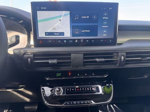 Certified 2024 Lincoln Corsair AWD image 16