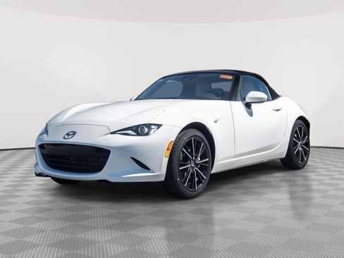 New 2026 MAZDA MX-5 Miata Grand Touring RWD image 3