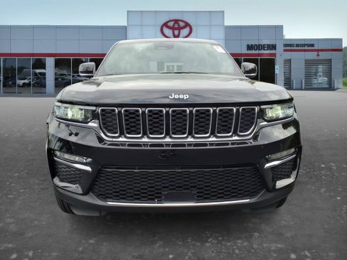 Used 2025 Jeep Grand Cherokee Limited AWD/4WD image 10