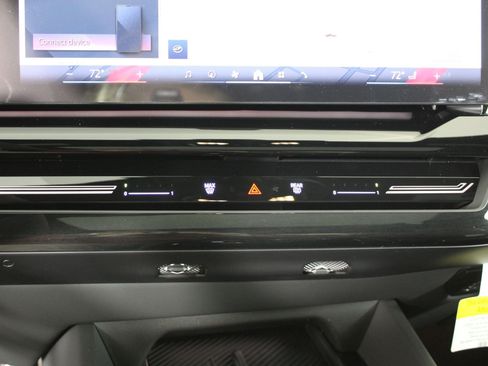 New 2026 BMW 530i xDrive w/ M Sport Package image 18