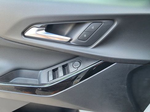 New 2026 Chevrolet Equinox LT w/ Safety and Technology Package FWD image 13
