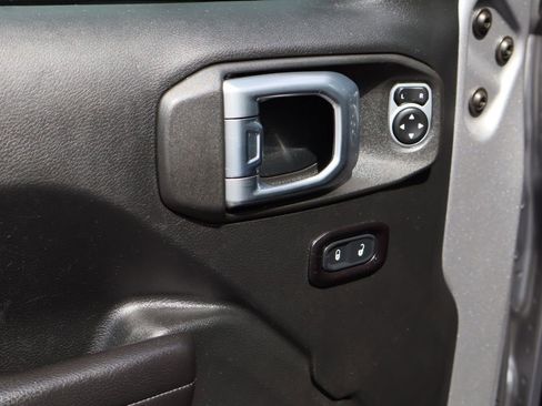 Used 2018 Jeep Wrangler Unlimited Sport S image 20