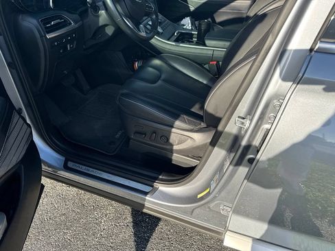 Used 2021 Hyundai Palisade Limited FWD image 18