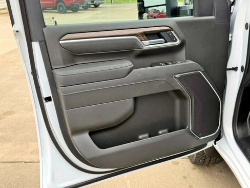 New 2026 Chevrolet Silverado 2500 LT image 14