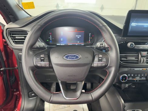 Used 2025 Ford Escape ST-Line AWD/4WD image 27