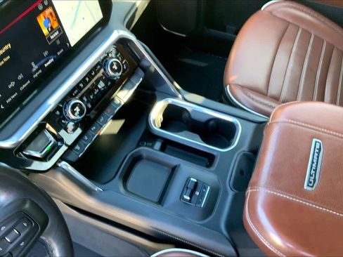 Used 2024 GMC Sierra 3500 Denali Ultimate image 16