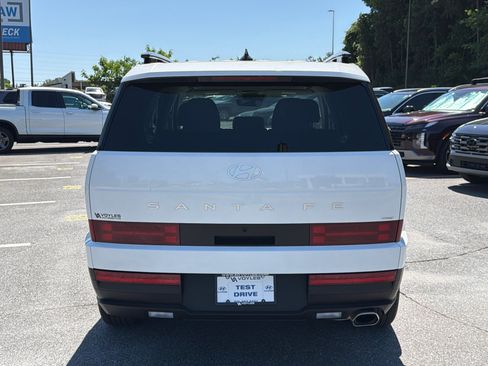 Used 2025 Hyundai Santa Fe SEL image 6