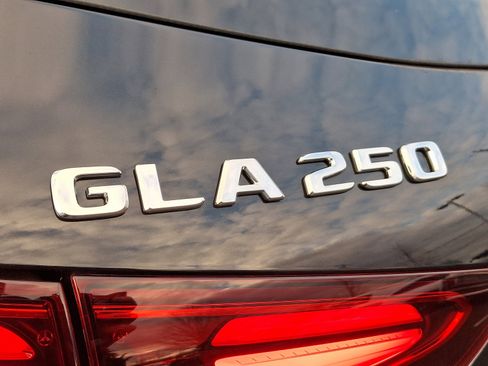 New 2025 Mercedes-Benz GLA 250 4MATIC image 23