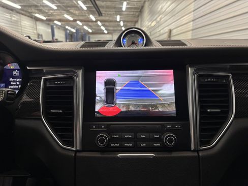 Used 2018 Porsche Macan GTS image 18