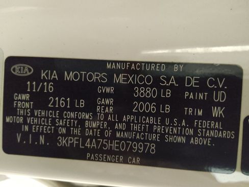 Used 2017 Kia Forte S FWD image 33