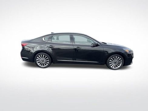 Used 2017 Kia Cadenza Premium w/ Luxury Package image 6