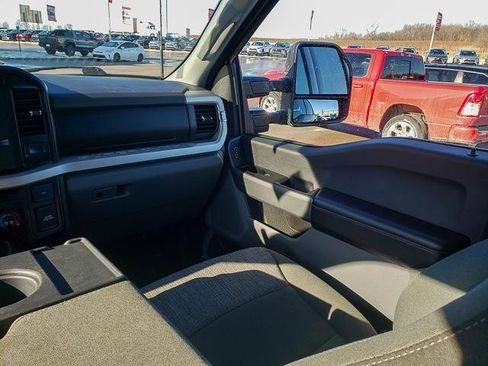 Used 2024 Ford F250 XLT image 24