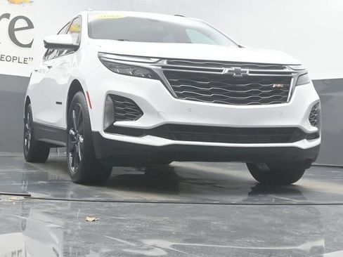 Used 2022 Chevrolet Equinox RS FWD image 3