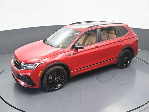 Used 2024 Volkswagen Tiguan SE R-Line FWD image 52