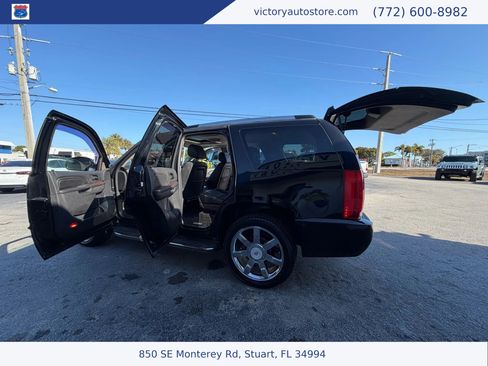 Used 2010 Cadillac Escalade Luxury image 52