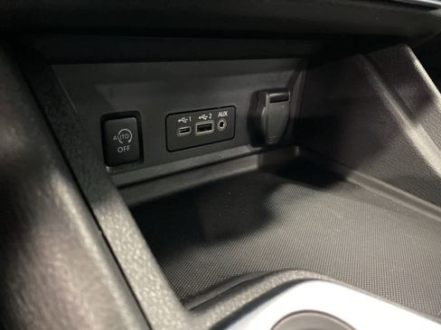 Used 2025 Nissan Sentra SV image 23