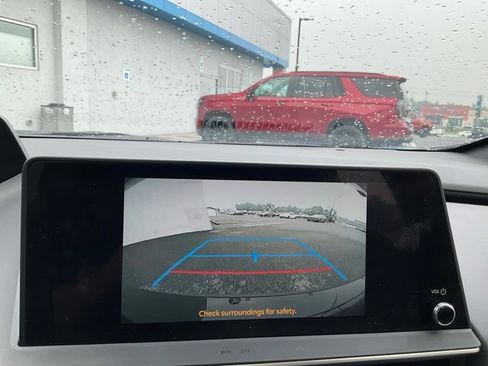Used 2023 Toyota Prius XLE FWD image 6