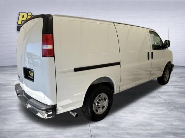 New 2026 Chevrolet Express 2500 w/ Driver Convenience Package RWD image 8