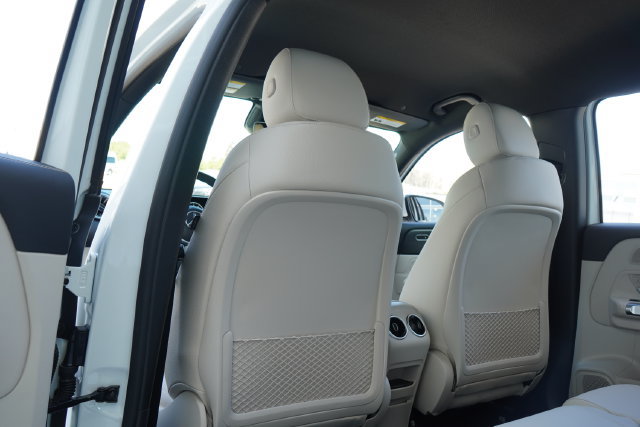 Used 2025 Mercedes-Benz GLB 250 image 30
