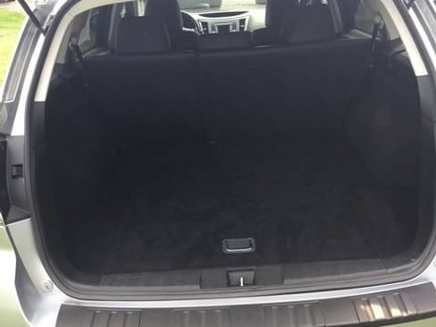 Used 2014 Subaru Outback 2.5i Limited w/ Moonroof Package AWD/4WD image 8