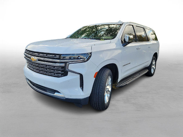 Used 2023 Chevrolet Suburban Premier AWD/4WD image 3