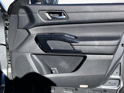 Certified 2022 Nissan Pathfinder SV image 27