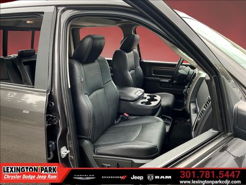 Used 2018 RAM 1500 Laramie w/ Convenience Group AWD/4WD image 29