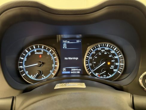 Used 2022 INFINITI Q60 3.0t Luxe w/ Essential Package image 12