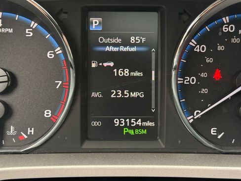 Used 2016 Toyota RAV4 Limited w/ Advanced Technology Package FWD image 28
