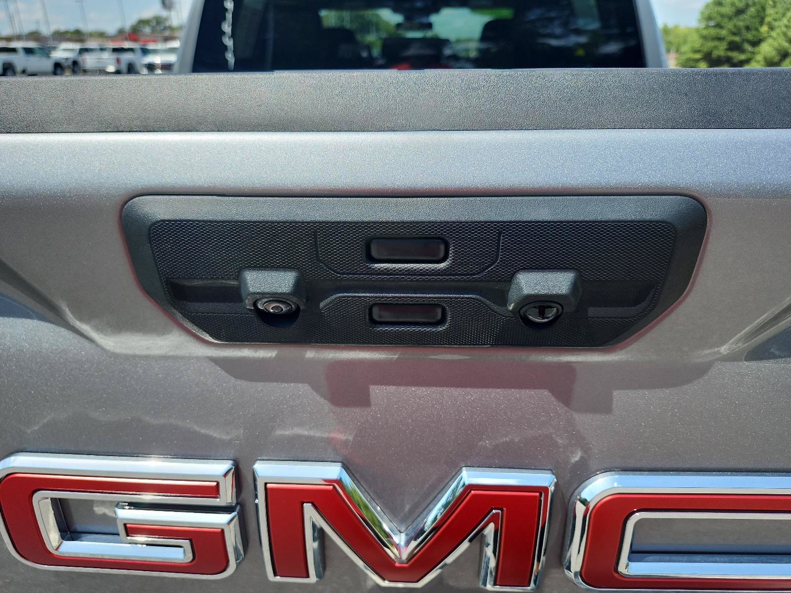Used 2026 GMC Sierra 1500 SLT w/ SLT Premium Package AWD/4WD image 12